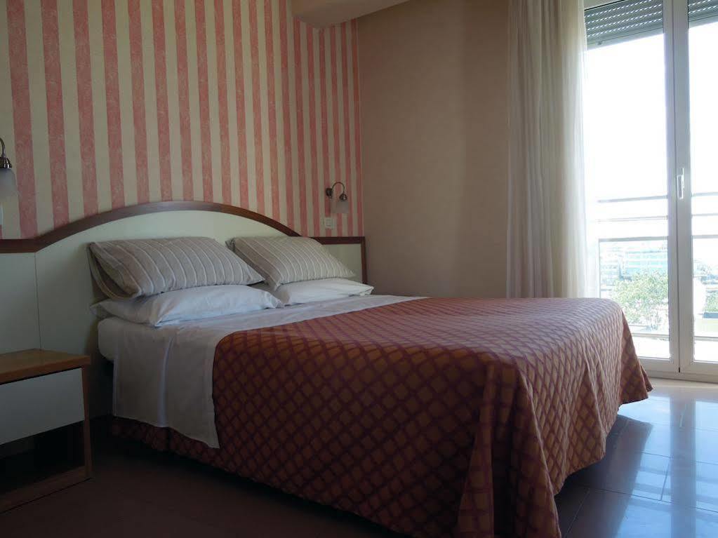 Hotel Mondial Bellaria-Igea Marina Eksteriør bilde
